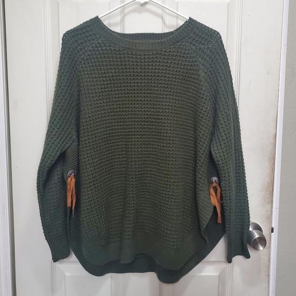 Cotton Rye Tops - Waffle Knit Sweater - Olive Green